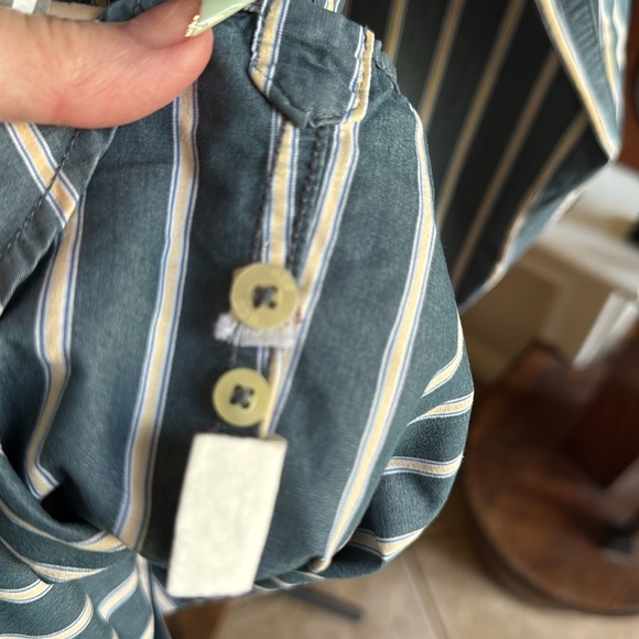 HOLLISTER men’s striped button-down, Small - Picture 5 of 10